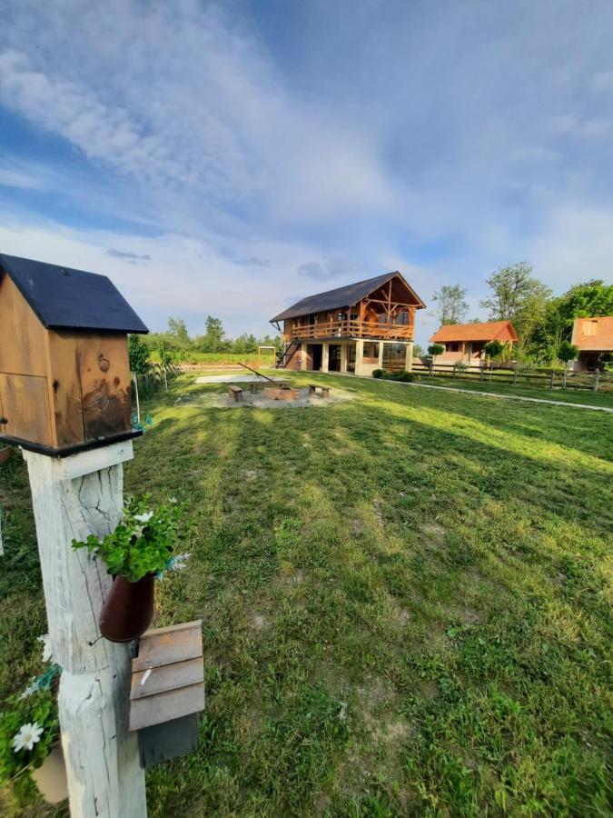 Brvnara Bata - Vikendica Na Drini Holiday home