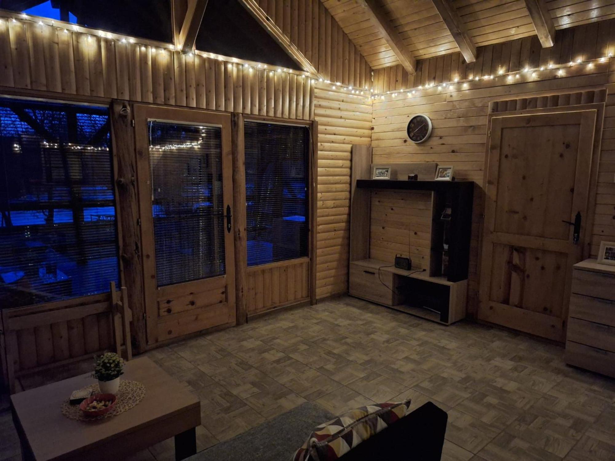Brvnara Bata - Vikendica Na Drini Lipnicki Sor